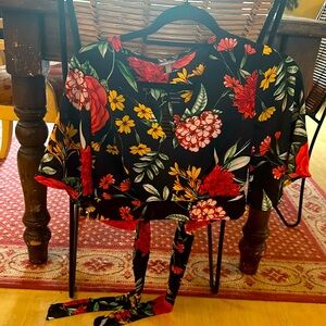 Floral cropped blouse from Charlotte Russe size extra small